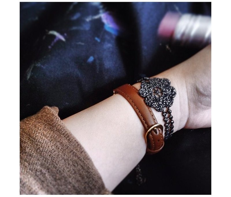 Missiu 蕾丝刺绣幸运手环-山茶花 黑银色/紫色/白色 - 手链/手环 - 绣线 紫色