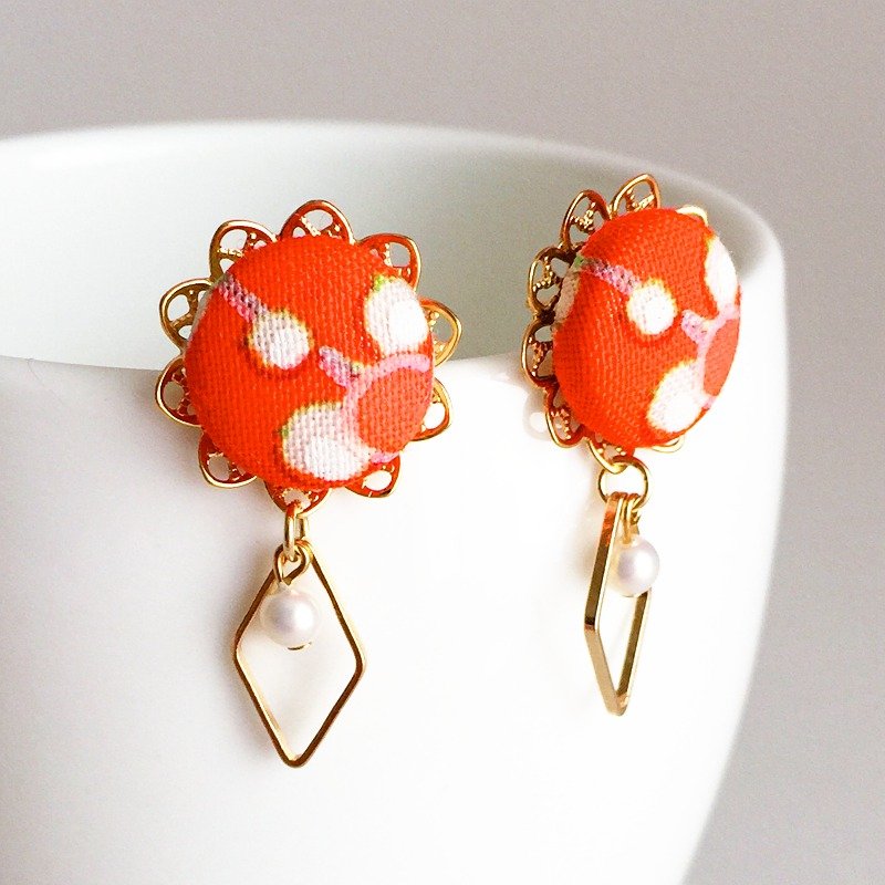 Flower Earrings with Japanese Traditional pattern, Kimono - 耳环/耳夹 - 其他材质 橘色