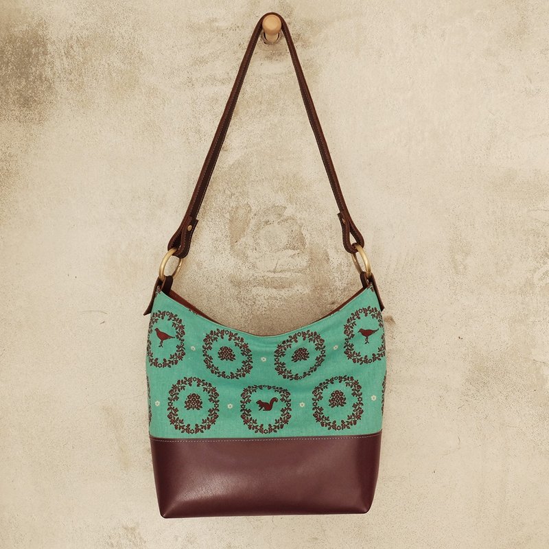 动物贵族　垂坠侧背包　羊皮+日本名师布　牛皮提把　湖蓝绿　紫咖啡羊皮 - 侧背包/斜挎包 - 真皮 绿色
