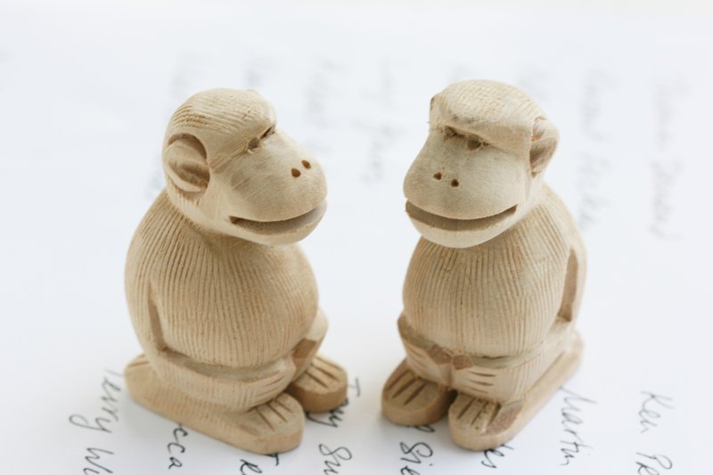 手工刻制 木作 大嘴猴名片座 (两只一组) Monkey Name Card Holder - 文件夹/资料夹 - 木头 咖啡色