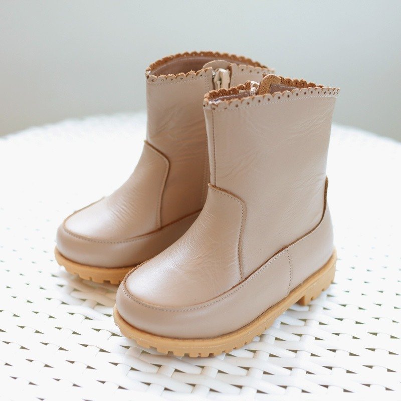 台湾手工制造 俐落真皮儿童短靴-粉卡其 - 童装鞋 - 真皮 卡其色