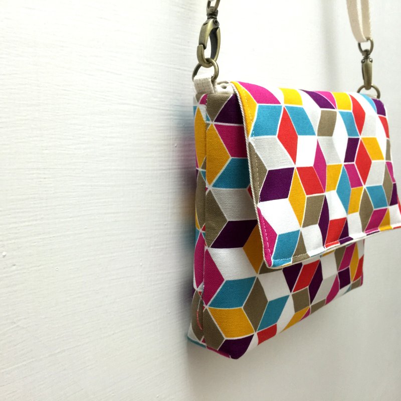 MINIxROSE 几何红红厚片土司包/斜背包/肩背包/附免费打印名字皮标 - 侧背包/斜挎包 - 其他材质 红色