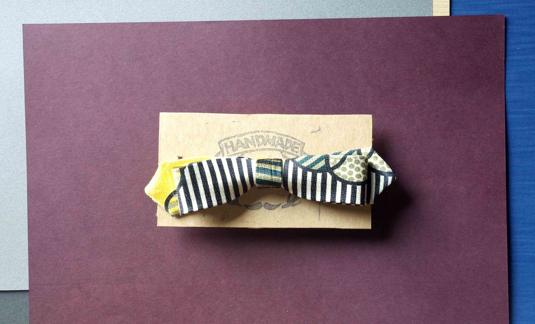 Papa's Bow Tie- 古董布花领带改制手工领结-邱比特 Cupid-slim - 领带/领带夹 - 其他材质 黄色