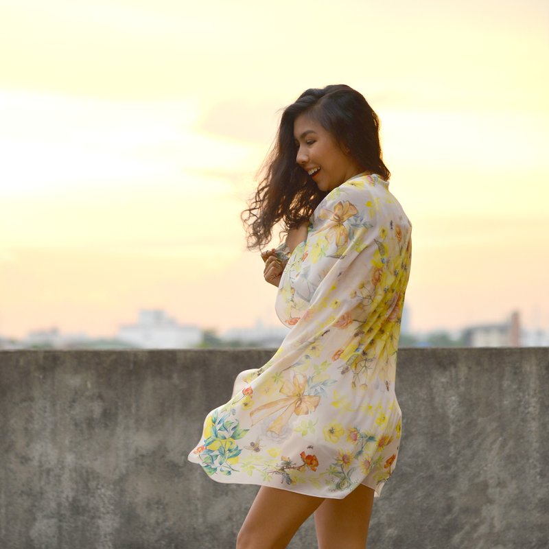 经典花采系列  暖黄太阳花手工围巾 - 丝巾 - 聚酯纤维 黄色