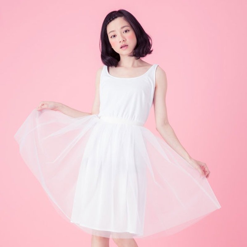 许许儿♪拼接纱裙背心洋装-白 - 洋装/连衣裙 - 其他材质 白色