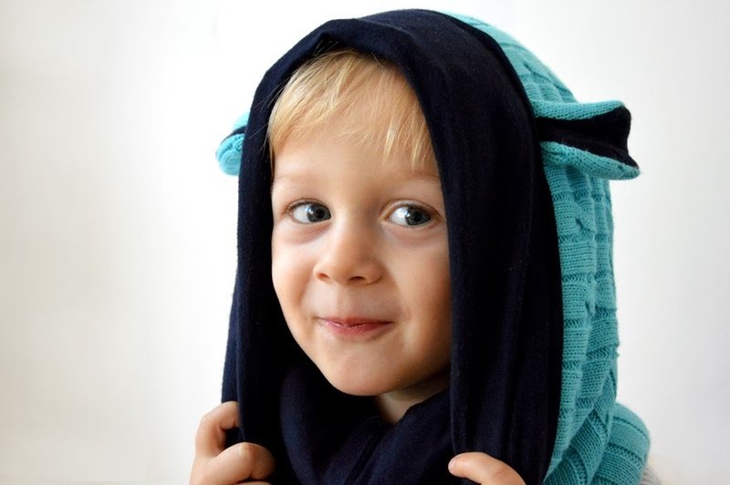 【欧洲制】Boska's Teddies 帽围 - 孩童款式 (亮蓝) - 围嘴/口水巾 - 棉．麻 蓝色