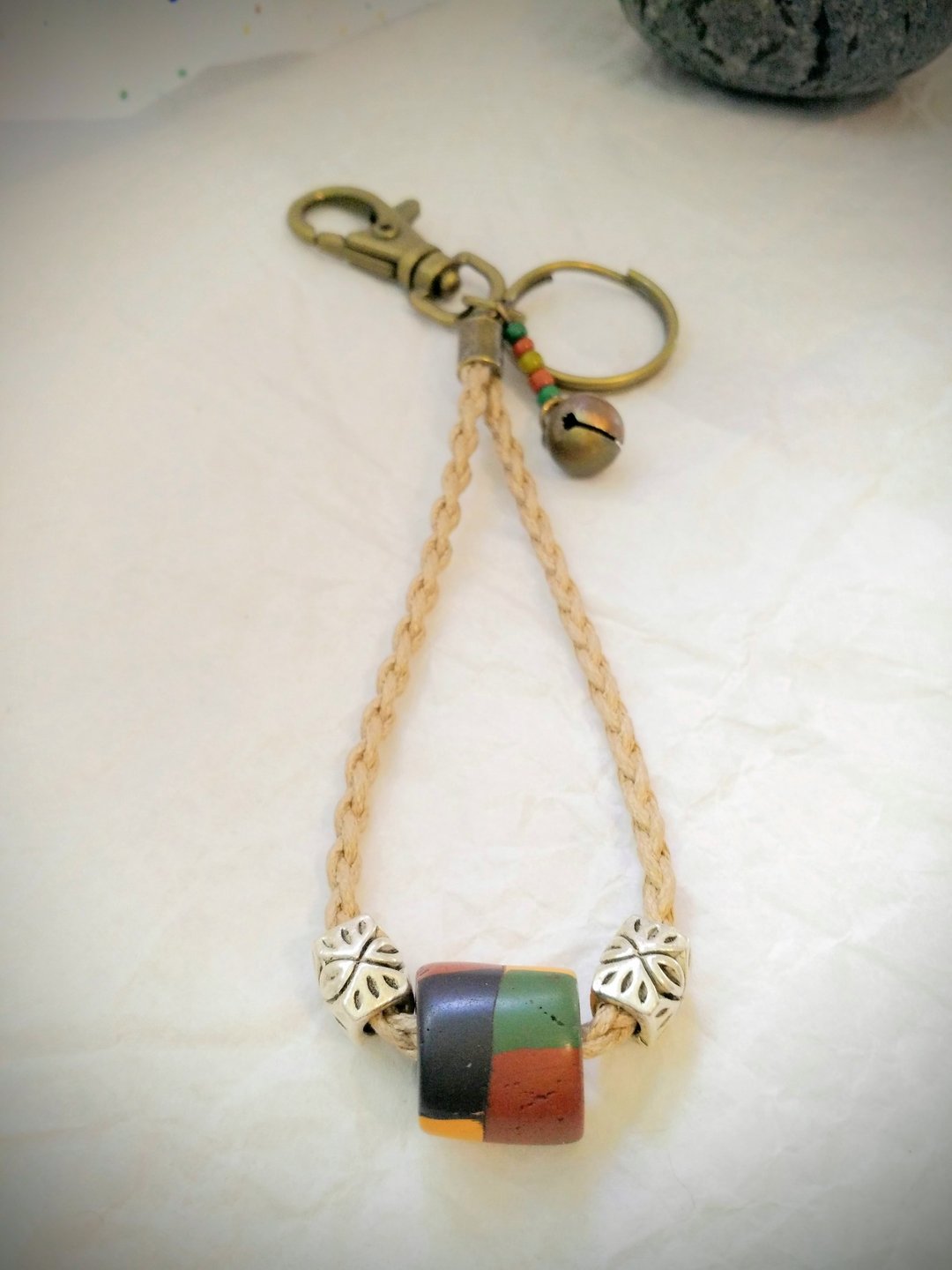 Beads of Legend 传说琉璃珠编织皮绳钥匙圈(米白) 原住民琉璃珠 神秘宝物 生日幸运礼物 - 钥匙链/钥匙包 - 其他材质 卡其色