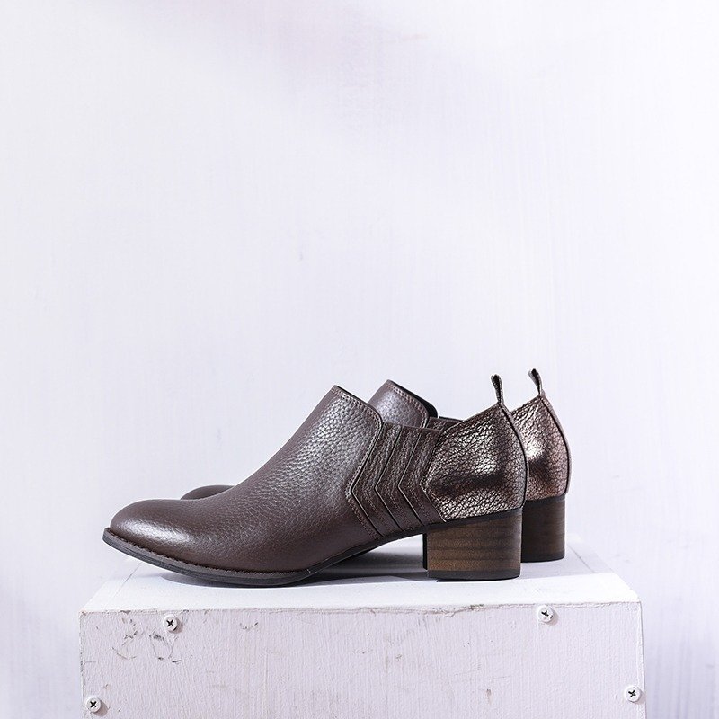 【购物狂小姐】简约低跟踝靴_咖啡摩卡/玫瑰金 - 女款短靴 - 真皮 咖啡色