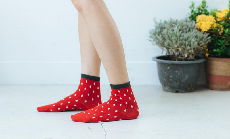 大湖草莓  台湾水果系列_ NAKID SOCKS_袜子_短袜/交换礼物 - 袜子 - 其他材质 红色