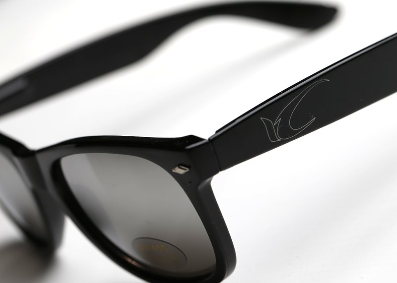 六周年庆纪念限量太阳眼镜(墨镜)_全黑 雷朋款 电镀灰银镜面_经典logo款 - 眼镜/眼镜框 - 塑料 黑色