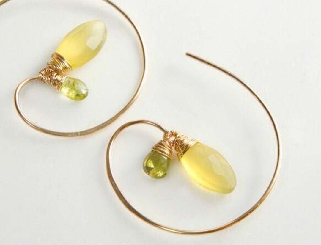 Of young leaves of hoop earrings 14kgf - 耳环/耳夹 - 其他金属 