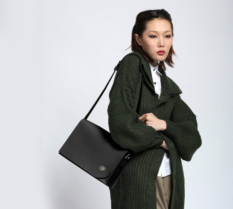 Zemoneni pure collection 一粒钮 斜背包 侧背包 - 侧背包/斜挎包 - 真皮 黑色