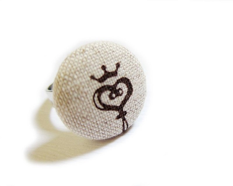 手作布包钮扣戒指 爱心&皇冠 - 戒指 - 其他材质 