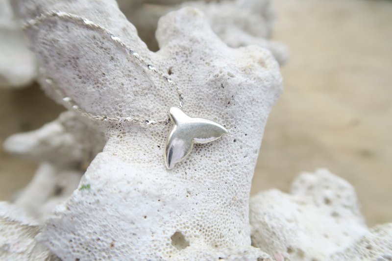 925纯银 大海之心 海豚 项链 - 项链 - 纯银 灰色