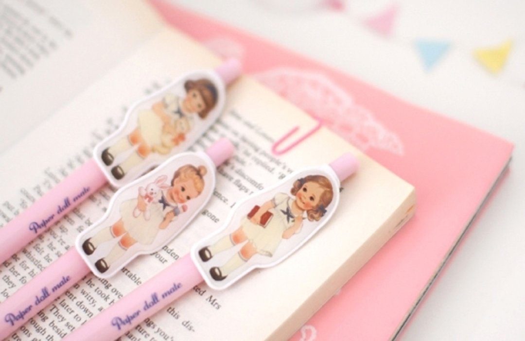 韩国【Afrocat】paperdoll mate ball pen〈Alice〉复古娃娃 可爱 笔 原子笔_sailor - 圆珠笔/中性笔 - 塑料 粉红色