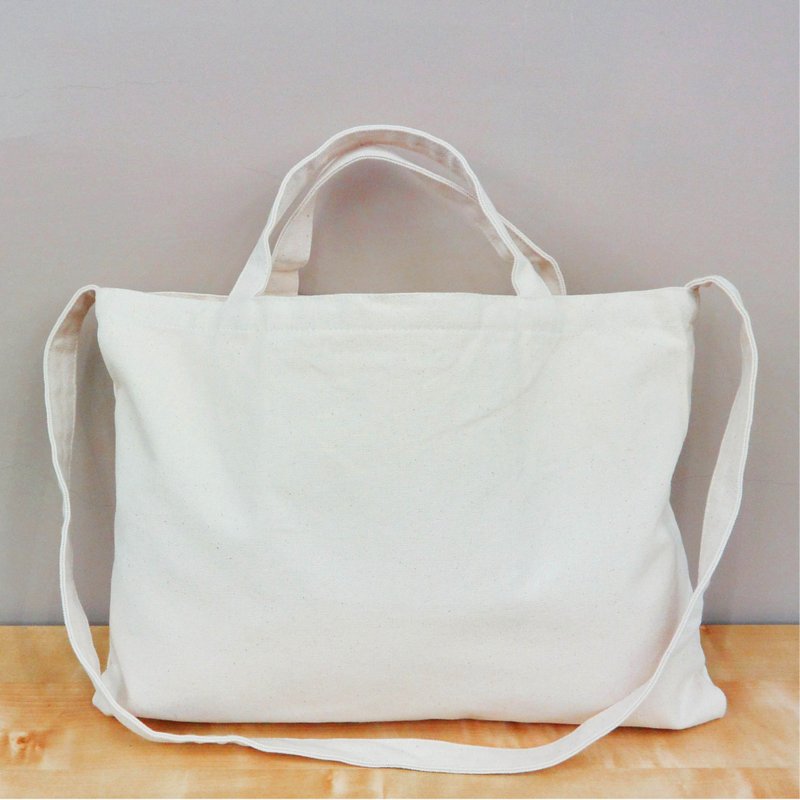 帆布提袋 宽版│让你斜着背 侧着背 拿着走都方便 - 手拿包 - 其他材质 卡其色