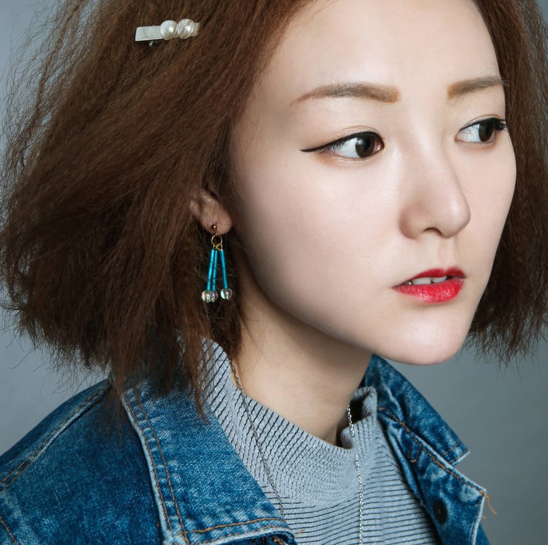 Marygo［雾面蓝流苏］金色耳环 - 耳环/耳夹 - 其他金属 蓝色