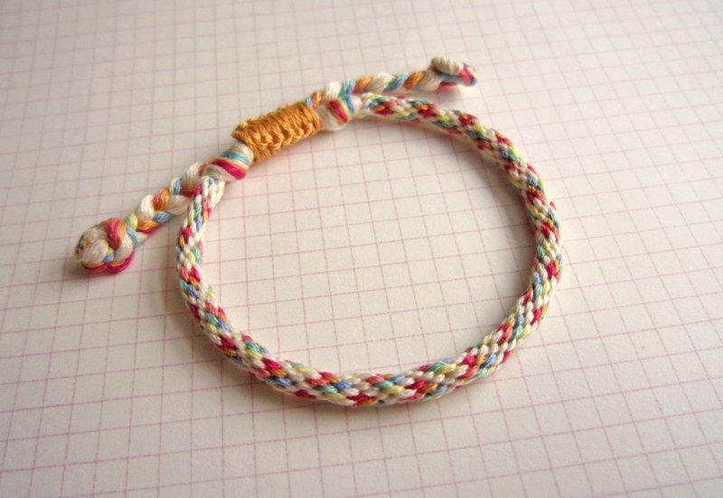 童心 圆绳 幸运绳编织手环 (可选色) - 手链/手环 - 棉．麻 多色