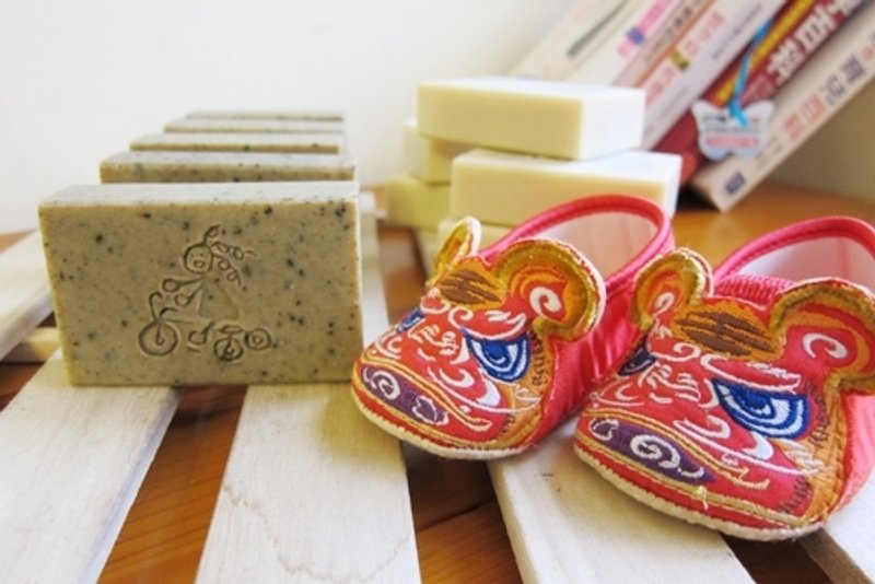 最佳抗煞圣品-平安艾草BABY皂(端午午时水平安皂)皂。手工皂 - 肥皂/手工皂 - 其他材质 红色