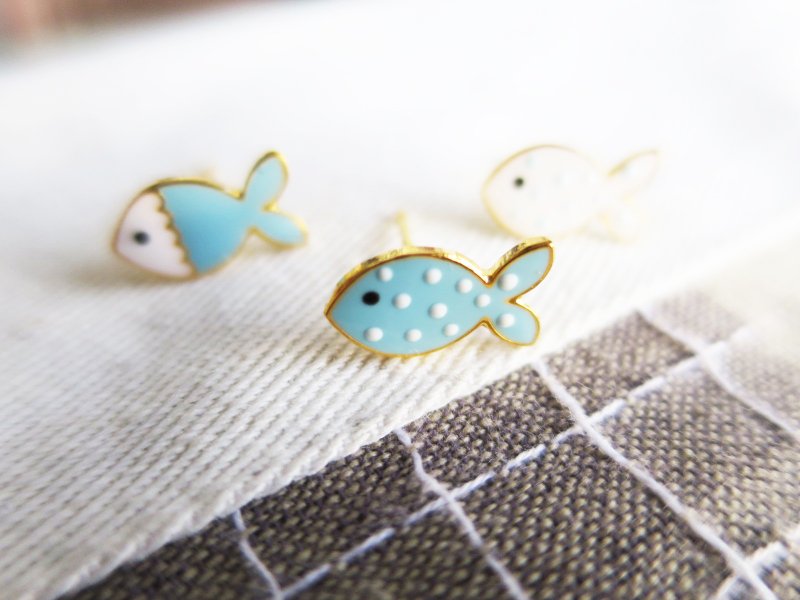 小鱼儿 针式耳环 - 耳环/耳夹 - 珐琅 