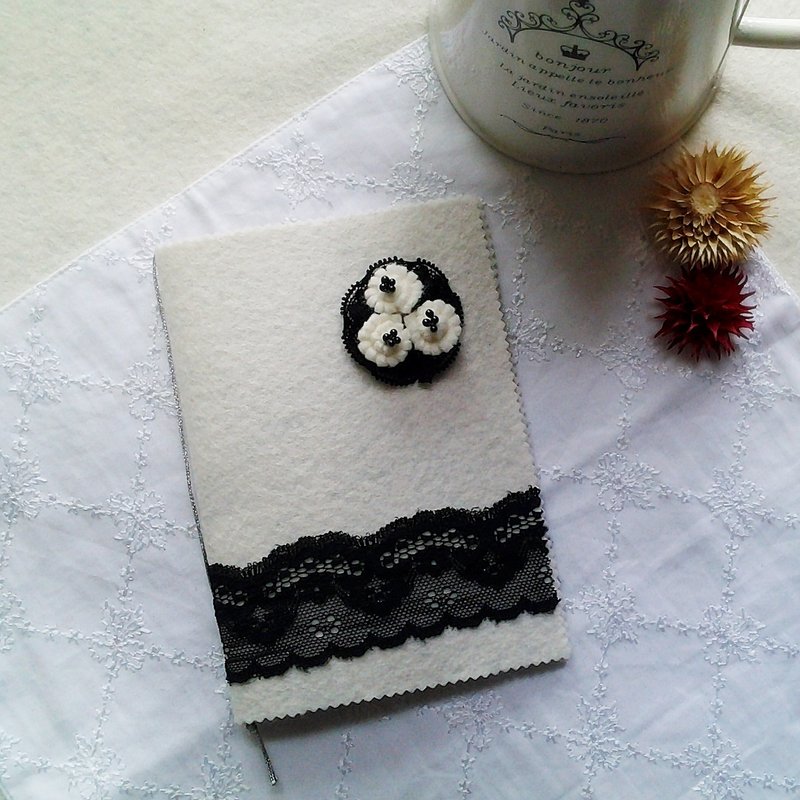 MFP手工黑蕾丝毛毡布立体花束万用卡片白色 - 卡片/明信片 - 其他材质 白色