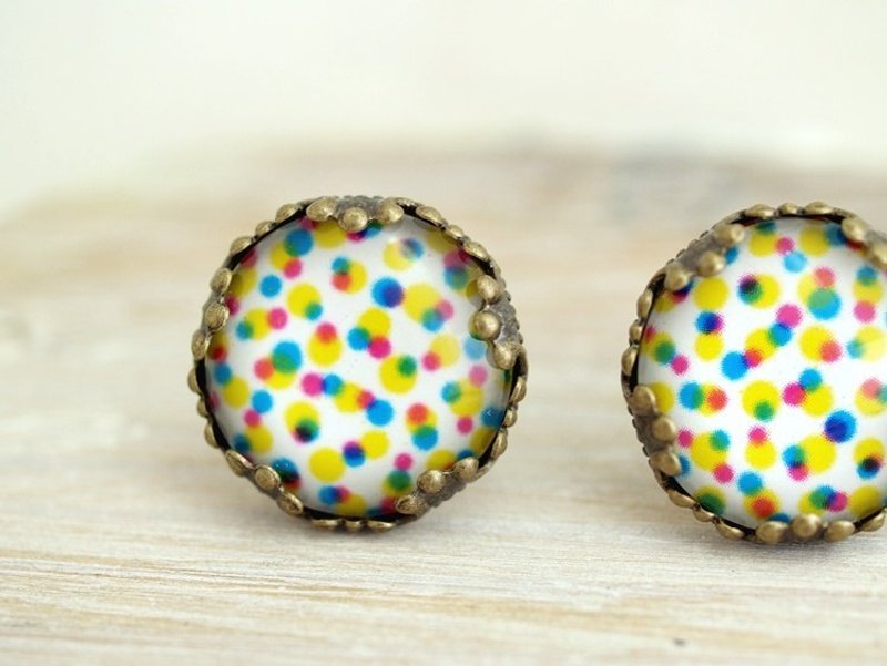 ♥订做小礼物♥ OldNew Lady-古铜色花边耳环-乱点款【白底彩点】 - 耳环/耳夹 - 玻璃 白色