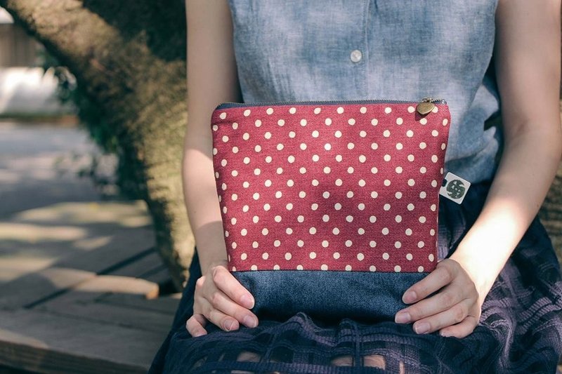 浓眉・米妮米妮红白点儿//拼接//日本牛仔布・化妆包＋相机包 - 化妆包/杂物包 - 棉．麻 红色