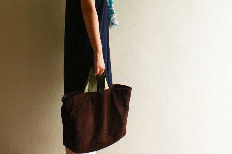 好质感城市旅人猪皮手提包 - 手提包/手提袋 - 真皮 咖啡色