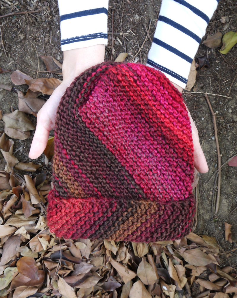 阿母100%的手作帽-小矮人童话帽-酒酿樱桃/新年/礼物 - 帽子 - 其他材质 红色