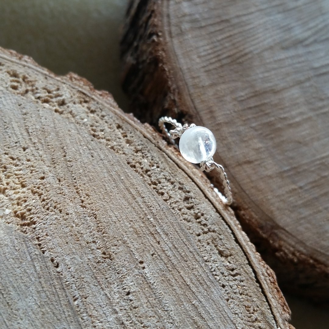 月光石/月亮石 镀银戒指 please provide ring size when order gold-plated Silver-plate chain Ring with  moonstone - 戒指 - 宝石 蓝色