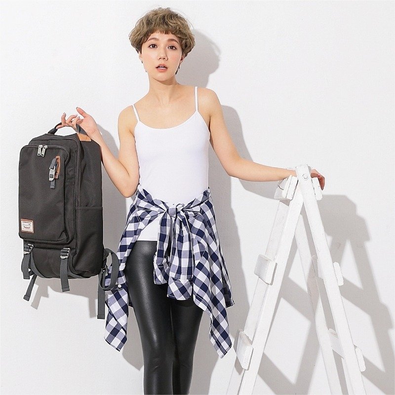 Doughnut 防泼水吐司后背包-巧克力黑 - 后背包/双肩包 - 其他材质 