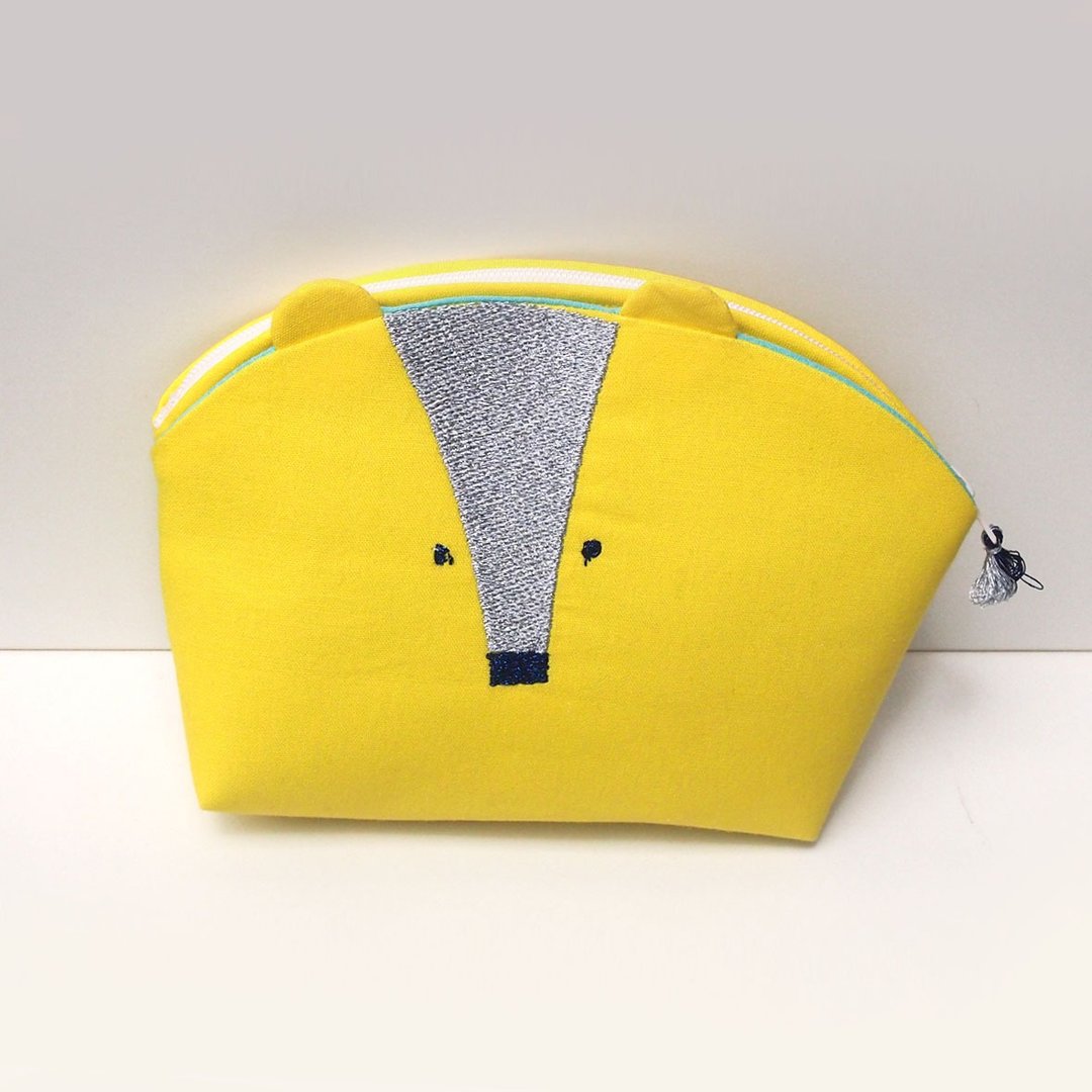 Animal pouch 021 【Make-to-order production】 - 化妆包/杂物包 - 棉 黄色