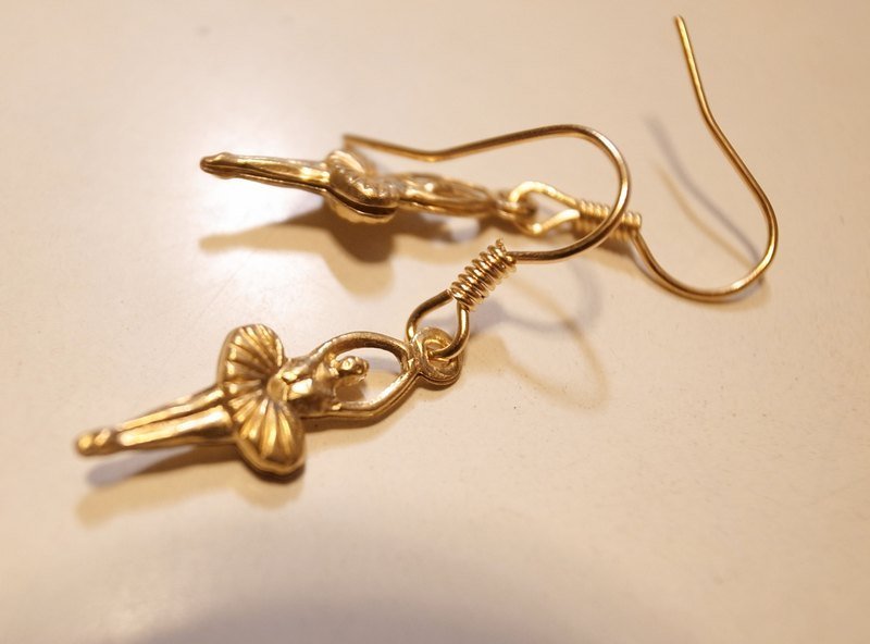 芭蕾舞伶铜耳环 - 耳环/耳夹 - 其他金属 金色