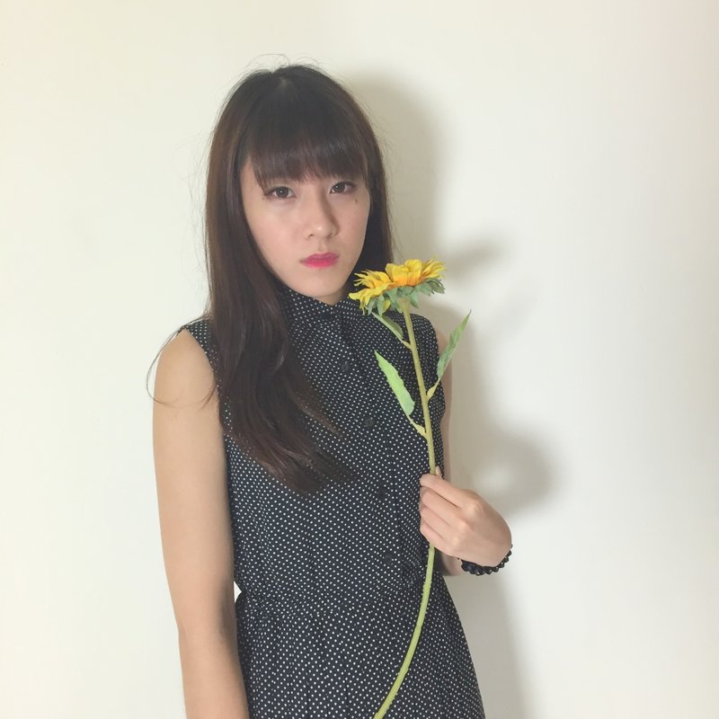 古着洋装_/ 黑海点点 / 纯色 / 雪纺 - 洋装/连衣裙 - 其他材质 黑色