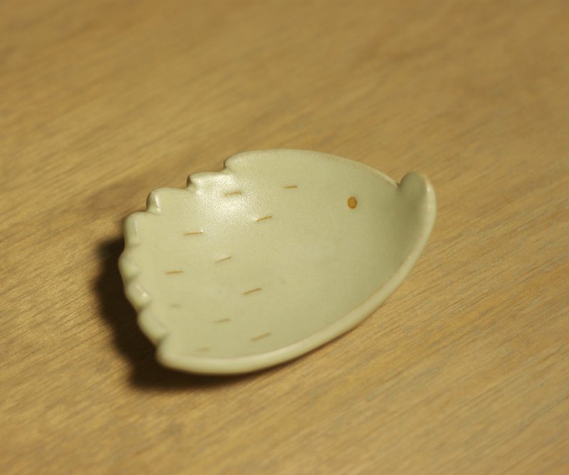 白釉小碟 动物系列-刺猬 - 花瓶/陶器 - 其他材质 白色