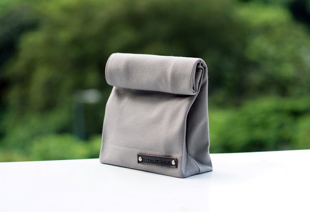 灰色帆布手拿包 2013年新版 Paper Clutch - Lunch Bag Inspired Canvas Clutch The New Paper Clutch in Grey 2013 - 其他 - 棉 灰色