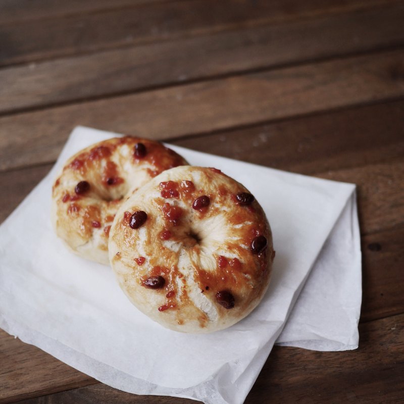 红麴豆腐乳贝果 - 面包/吐司 - 其他材质 金色