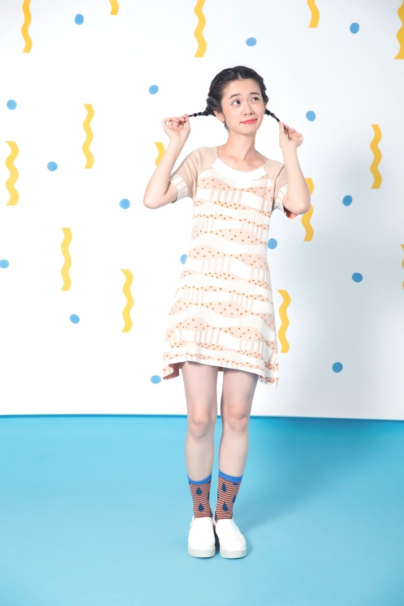 YU Square 小沙洲拉克兰袖短洋装 - 洋装/连衣裙 - 其他材质 白色