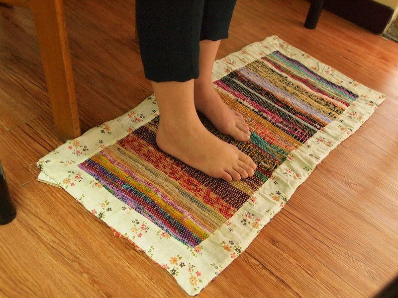 异国风手工彩色编织拼布踏垫 - 其他 - 棉．麻 多色