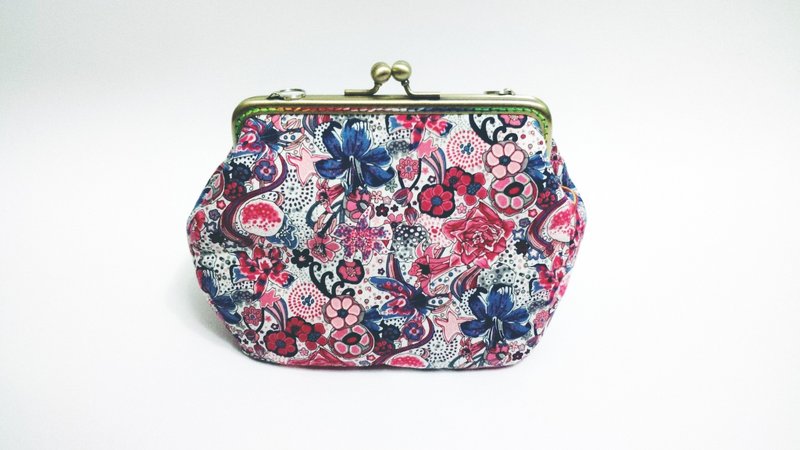 蓝花儿遇上口金包/肩背/侧背/相机包/化妆包/杂物包/大容量 - 化妆包/杂物包 - 其他材质 蓝色