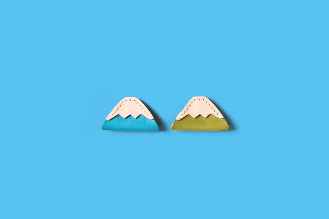 富士山集线器 皮革卷线器 白头偕老 婚礼小物【免费刻字1-7个字】 - 卷线器/电线收纳 - 真皮 多色