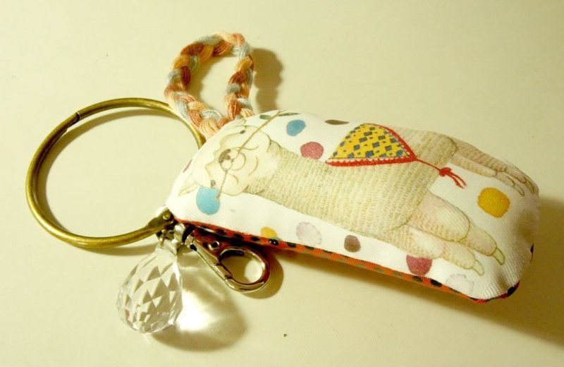 针线球【法令羊驼】--华丽点点。亮晶晶配件  布做吊饰/钥匙环 - 吊饰 - 其他材质 白色