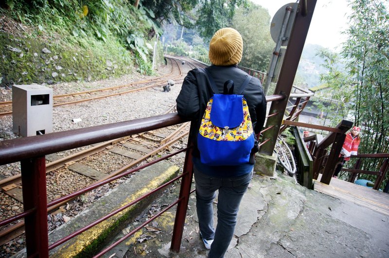 IDC后背包-普普风小汽车款 （买就送购物袋） - 侧背包/斜挎包 - 其他材质 黄色