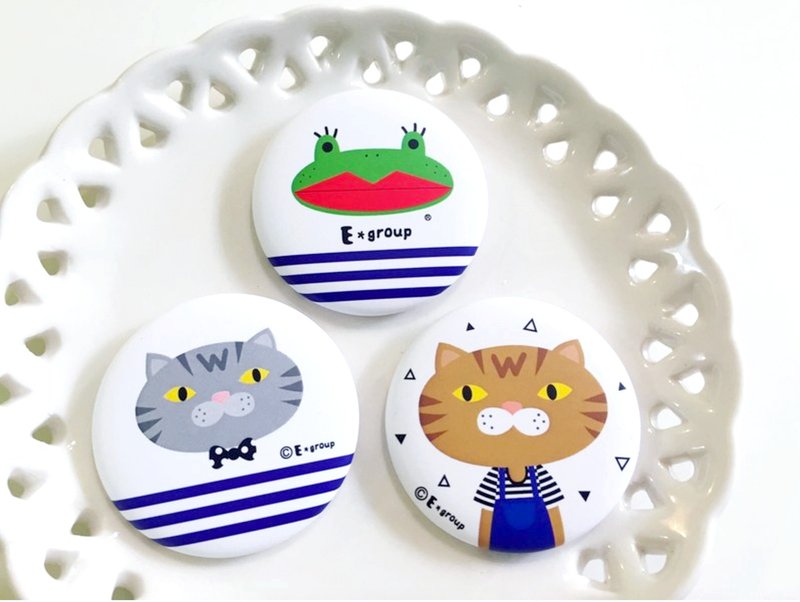 阿蛙 胸章  大  4.2cm  徽章 别针  青蛙 猫 蘑菇 树 房子 - 徽章/别针 - 其他金属 多色