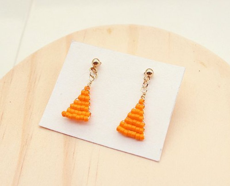 Le loisir/ 三角小旗子耳环-萤光橘 - 耳环/耳夹 - 其他材质 橘色
