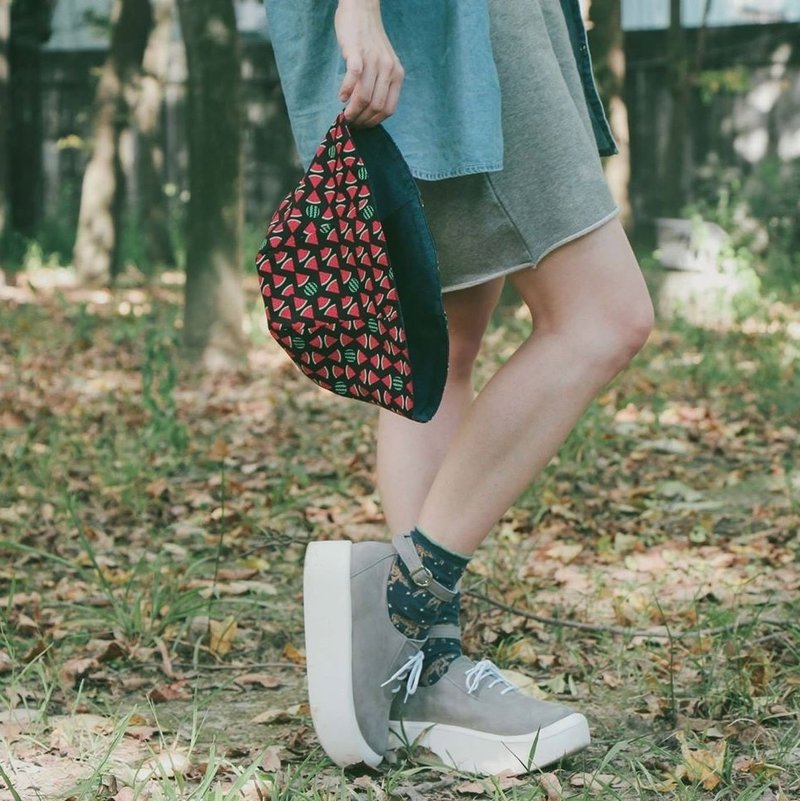 浓眉・花朵帽・//西瓜西+日制牛仔布//（单面花） - 帽子 - 棉．麻 黑色