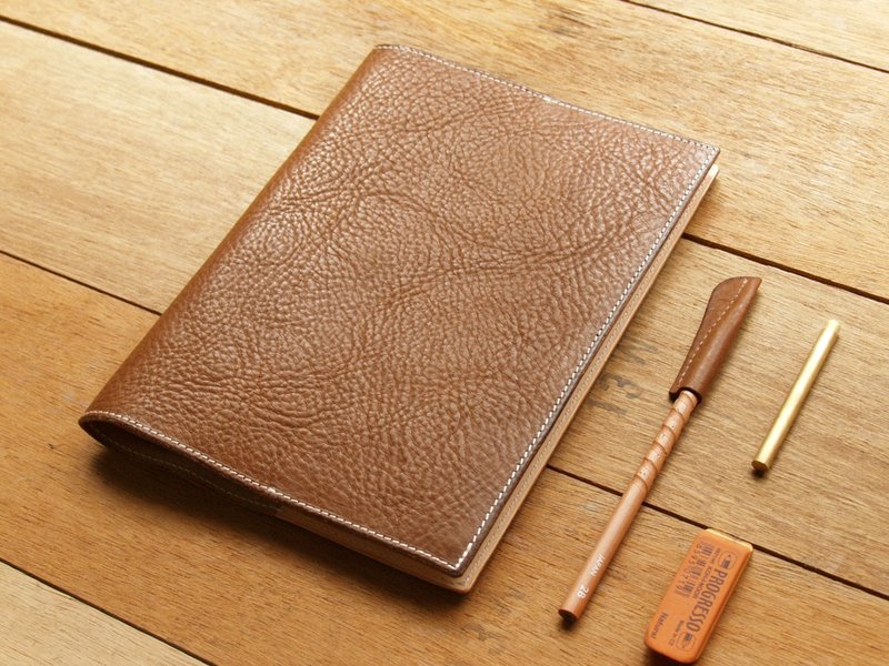 Coffee Milk 手工真皮记事本/书套/A5 (定制刻印英文名/礼盒包装) - 书衣/书套 - 真皮 咖啡色