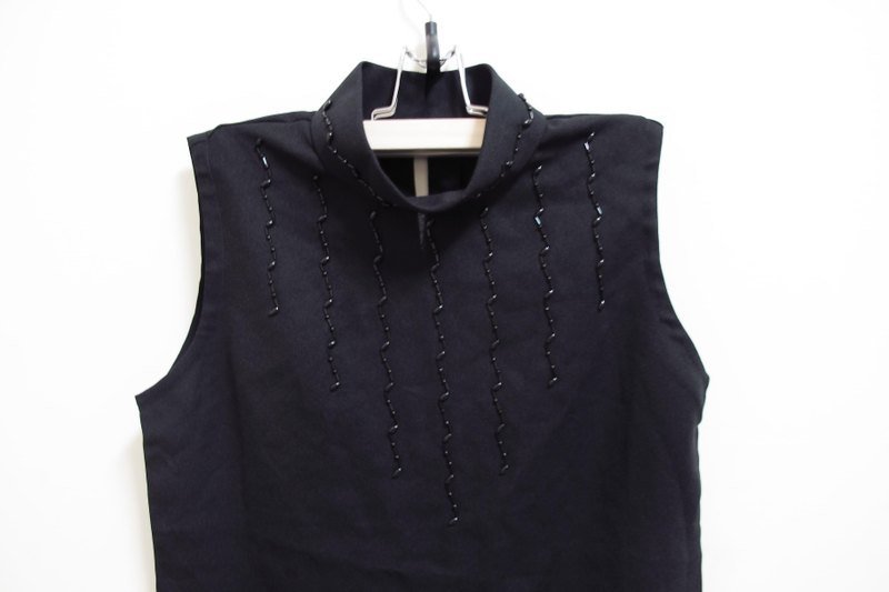 【Wahr】欧骂骂黑珠珠背心 - 女装背心 - 其他材质 黑色