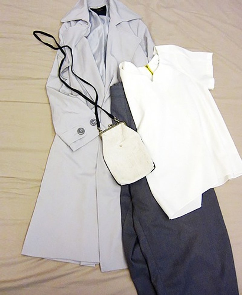 100%PURE 小小虫刺绣口金肩背包/蜘蛛 - 侧背包/斜挎包 - 绣线 黑色