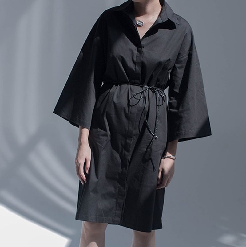 【黑色】风柜来的人 风衣和服式宽袖长衬衣 开衫外套式连衣裙 立领立领 不含腰带哟 | 番塔塔原创独立设计女装 - 女装西装外套/风衣 - 其他材质 黑色